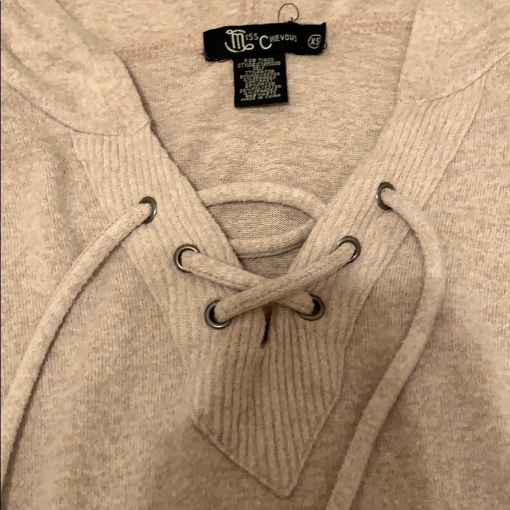 String sweater ! - Picture 2 of 3